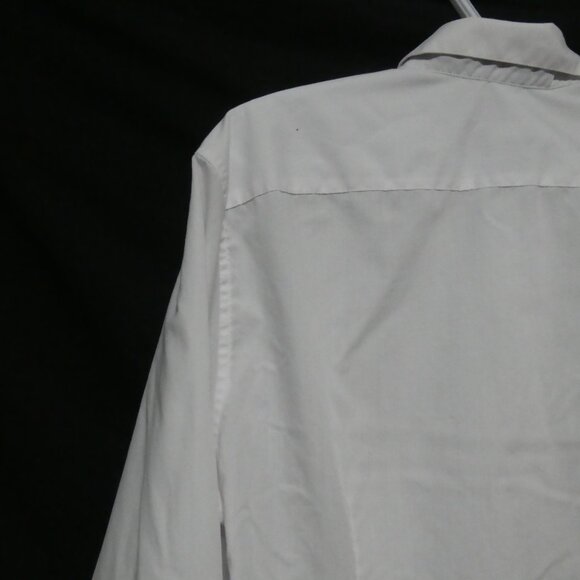 H&M | large | Slim Fit | White Long Sleeve Dress Shirt | Black Buttons - Picture 9 of 14